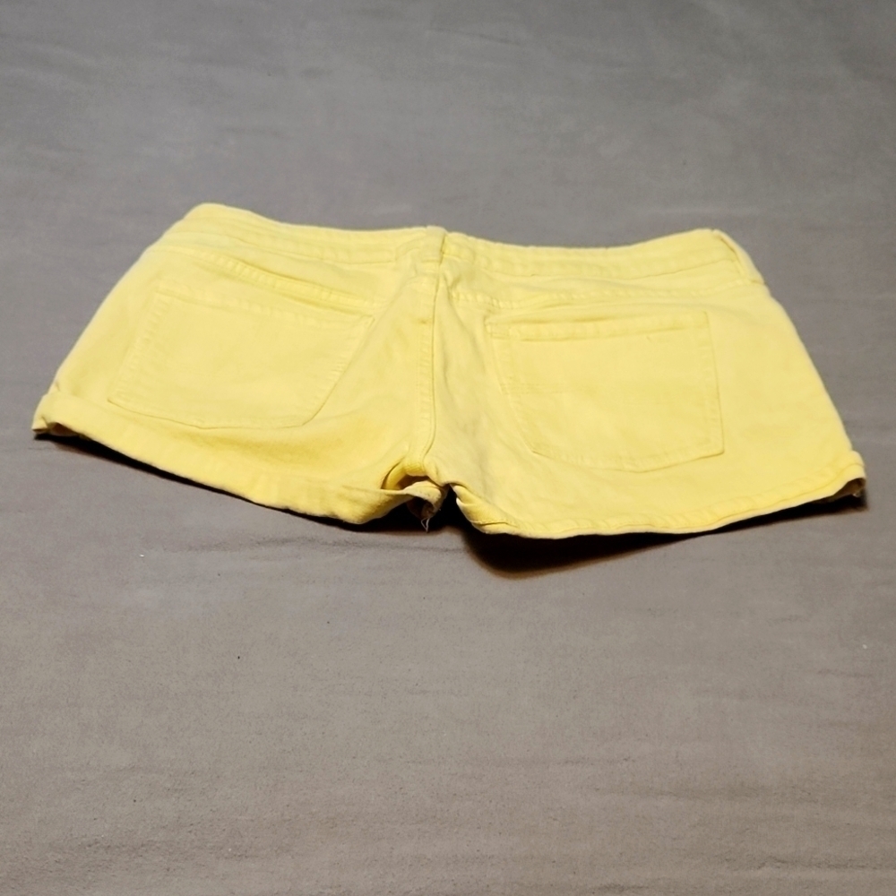 ♡𝅺Tilt yellow jeans shorts sz. 11 - Picture 2 of 2